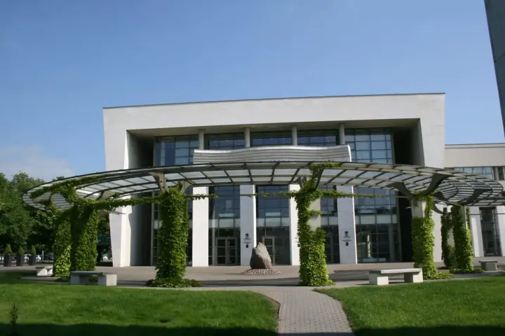 Collegium Europaeum w Gnieźnie: zdjęcie z realizacji 3