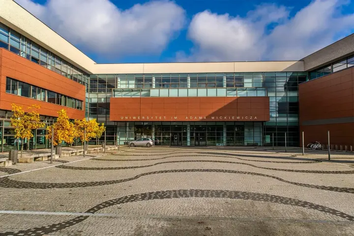 Kolegium Uniwersytetu im. Adama Mickiewicza w Pile: zdjęcie z realizacji 6